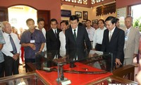 Presiden Vietnam Truong Tan Sang menghadiri acara peringatan ultah ke-150 Pahlawan bangsa Truong Dinh yang melakukan harakiri.