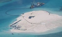 Mengubah tanah terumbu menjadi  pulau : Tiongkok sedang melanggar hukum internasional