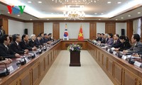 Sekjen KS PKV Nguyen Phu Trong  mengadakan pertemuan-pertemuan dengan para pemimpin Republik Korea.