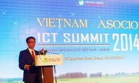 Pembukaan Forum Tingkat Tinggi Teknologi Informasi Vietnam-ASOCIO-2014