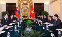 Deputi PM, Menlu Slovakia melakukan kunjungan resmi di Vietnam