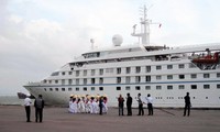 Kapal pesiar bahari Star Pride untuk kali ketiganya mengangkut wisatawan ke provinsi Binh Dinh