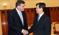 PM Vietnam, Nguyen Tan Dung menerima Menteri Perdagangan dan Kerjasama Perkembangan Denmark, Mogens Jensen