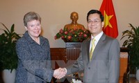 Vietnam dan AS memperkuat  kerjasama di bidang pembersihan bom dan ranjau