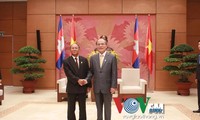 Ketua MN Vietnam, Nguyen Sinh Hung menerima Ketua Parlemen Kamboja