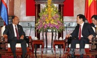 Presiden Vietnam Truong Tan Sang menerima Ketua Parlemen Kamboja Samdech Heng Samrin.