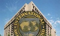IMF mengesahkan paket bantuan sebanyak 6,64 miliar dolar Amerika Serikat kepada Pakistan.