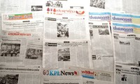 Pers internasional  memuat berita tentang upacara peringatan ultah ke-40 pembebasan total Vietnam Selatan dan penyatuan Tanah Air Vietnam