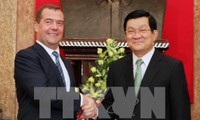 Presiden Truong Tan Sang menerima Ketua Partai Komunis dan pimpinan dari beberapa grup  Rusia