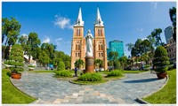 Menguak tabir keindahan arsitektur  Katedral Ibu Maria kota Ho Chi Minh
