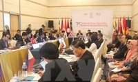 Pejabat tinggi ASEAN mengadakan pertemuan tentang masalah-masalah regional yang penting.