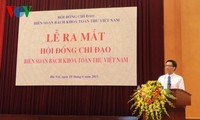 Unjuk muka Dewan  Pembimbing Penyusunan  Kamus Ensiklopedia Vietnam