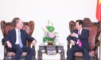 PM Vietnam Nguyen Tan Dung menerima Dirjen Grup Airbus, Thomas Enders