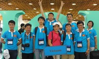 Rombongan Olympiade Informatika  Internasional-2015 Vietnam mencapai hasil paling tinggi dari tahun 2000 sampai sekarang.