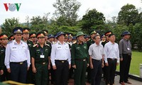 Rombongan kerja Kementerian Pertahanan  melakukan kunjugan kerja di kabupaten pulau Con  Dao.