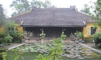 Rumah pekarangan  di kota Hue - tempat yang aman tenteram di bumi ibukota kuno