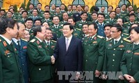 Presiden Vietnam Truong Tan Sang  menemui delegasi “Penggerakan  massa rakyat yang pandai”  di seluruh  tentara.  
