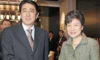 Presiden Republik Korea, Park Geun-hye bersedia  mengadakan perundingan dengan PP Jepang, Shinzo Abe