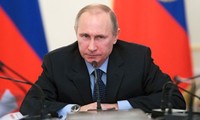 Presiden Rusia menandatangani undang-undang menghentikan sementara  Perjanjian Perdagangan Bebas dengan Ukraina.