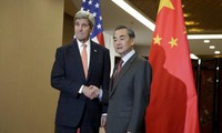 Menlu AS, John Kerry melakukan kunjungan di Tiongkok