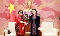 Wakil Ketua MN Vietnam, Nguyen Thi Kim Ngan menerima Preeti Saran, Duta Besar India sehubungan dengan akhir masa baktinya di Vietnam