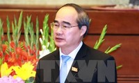 Ketua Pengurus Besar Front Tanah Air Vietnam, Nguyen Thien Nhan menerima Asosiasi bantuan kesehatan Vietnam