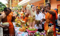 Aktivitas-aktivitas praksis diadakan sehubungan dengan Hari Raya Chol Chnam Thmay