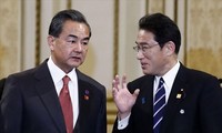 Menlu Jepang dan Tiongkok  mengadakan pembicaraan tentang hubungan bilateral