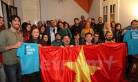 Memperingati ultah ke-41 hari pembebasan total Vietnam Selatan  (30 April) di luar negeri