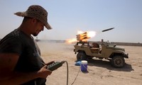 Irak dan Libia mereut kembali kontrol terhadap posisi-posisi strategis dari tangan IS
