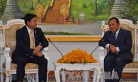 Pemimpin Parlemen dan Pemerintah Kamboja menerima Sekretaris Komite Partai Kota Ho Chi Minh