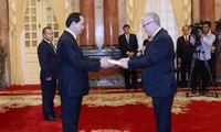 Presiden Vietnam, Tran Dai Quang menerima para Dubes yang datang menyampaikan surat mandat