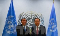 Anggota Harian Sekretariat KS PKV Dinh The Huynh bertemu dengan Sekjen PBB, Ban Ki-moon