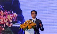 Deputi PM Vietnam, Vu Duc Dam  menghadiri pembukaan Festival start-up  pembaruan yang kreatif  Vietnam