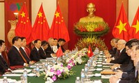 Sekjen KS PKV, Nguyen Phu Trong  mengadakan pembicaraan dengan Sekjen, Presiden Tiongkok, Xi Jin-ping