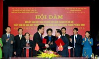 Pengurus Besar  Front Tanah Air Vietnam kota Hanoi dan Majelis  Permusyawaratan Politik Rakyat kota Beijing memperkuat kerjasama