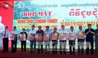 Deputi PM Vietnam, Vuong Dinh Hue bertemu dengan warga etnis Khmer