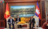 PM Vietnam, Nguyen Xuan Phuc mengadakan pertemuan dengan Ketua Majelis Tinggi dan Ketua Parleman Kamboja