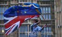 Ketegangan antara Inggeris dan Uni Eropa dalam proses Brexit