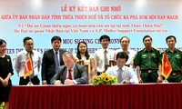 Memberikan bantuan sebanyak 1,2 juta dolar AS untuk proyek:  “Mengurangi bahaya bom dan ranjau yang tersisa di provinsi Thua Thien Hue”