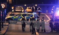 Polisi Inggeris membasmi tiga teroris di London