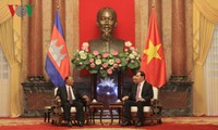 Presiden Vietnam, Tran Dai Quang menerima Ketua Parlemen Kamboja, Samdech Heng Samrin