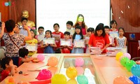 Vietnam meneruskan upaya-upaya keras  untuk menjamin hak anak di Vietnam