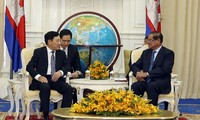 Meningkatkan lebih lanjut lagi hasil-guna kerjasama komprehensif antara Vietnam dan Kamboja