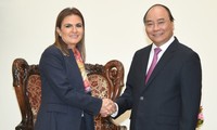 PM Vietnam, Nguyen Xuan Phuc menerima Menteri Investasi dan Kerjasama Internasional Mesir, Sahar Nasr