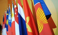 ASEAN mendorong  ekonomi, perdagangan, investasi dan  integrasi  perdagangan