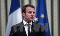 Presiden  Perancis, Emmanuel  Macron berkunjung di Yunani  dan mengumumkan visi-nya  tentang masa depan Uni Eropa