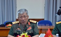 Vietnam dengan gigih membela kedaulatan-nya di Laut Timur di atas dasar  ketentuan hukum internasional 