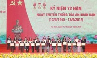 Wapres Vietnam, Dang Thi Ngoc Thinh  menghadiri upacara peringatan  ultah ke-72  Hari berdirinya  Mahkamah  Rakyat Agung