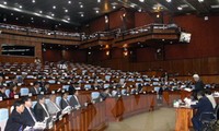 Kamboja: Komite Tetap Parlemen  melakukan  amandemen UU mengenai pemilu